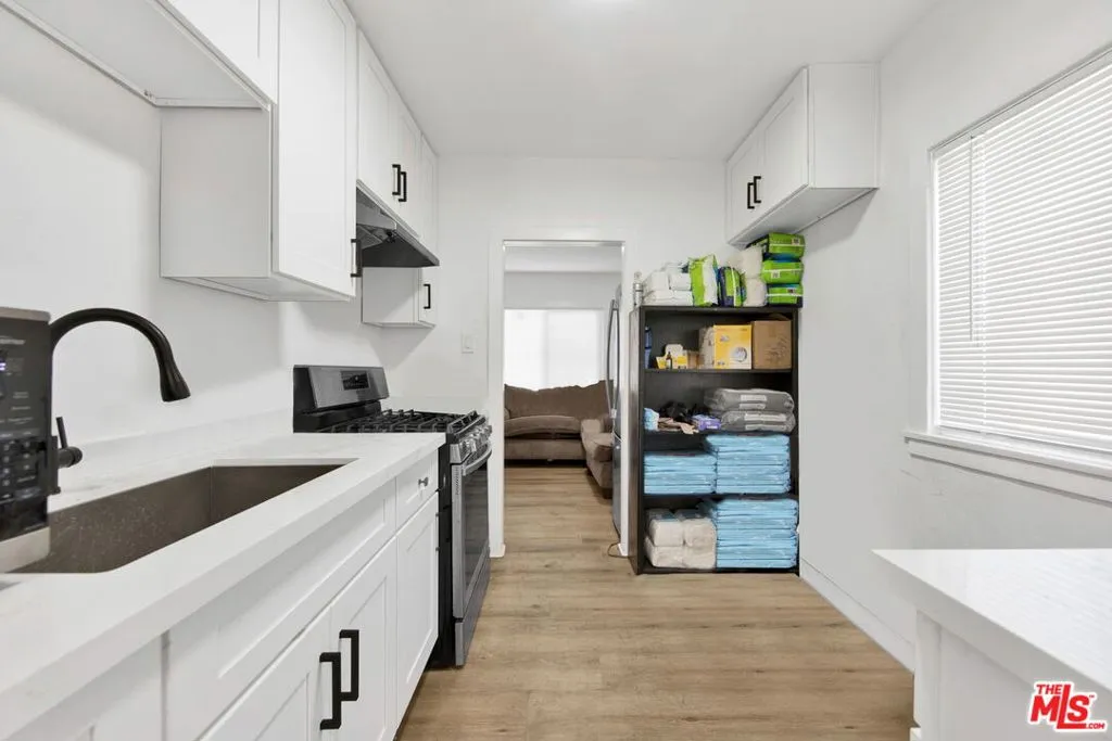 4124 W 64th Street, Inglewood, California 90302 home-pic-8